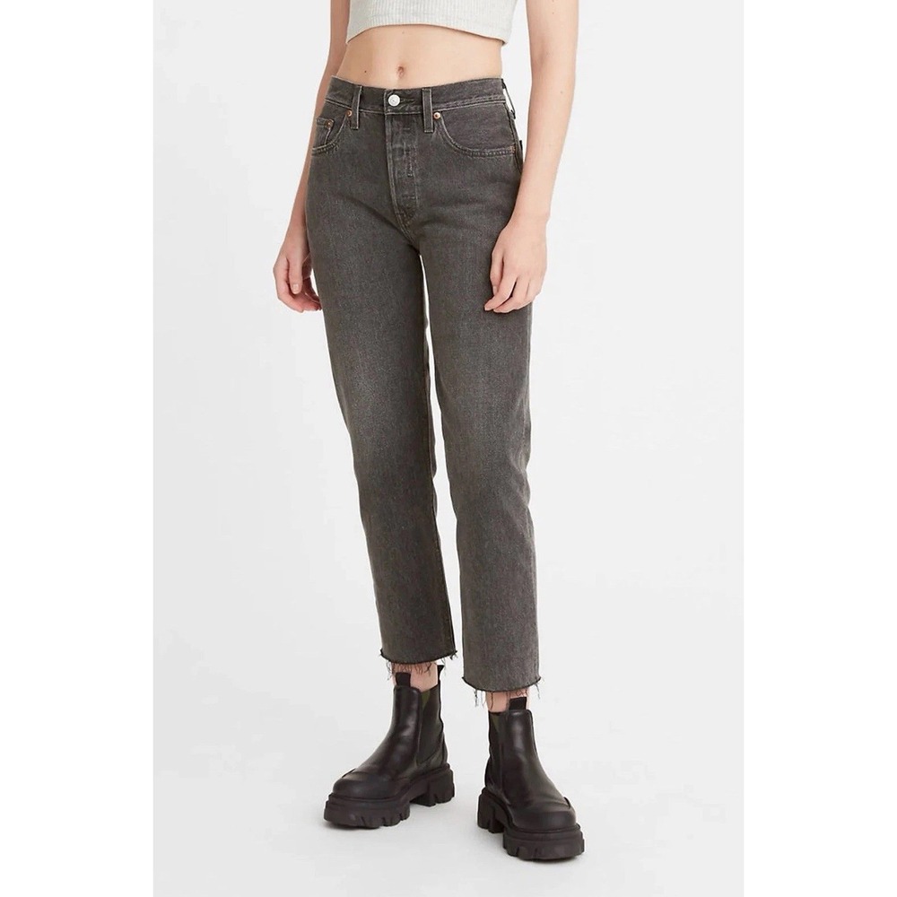 Levi's 501 Original Cropped Jeans Black Raw Hem / Women's 30x26